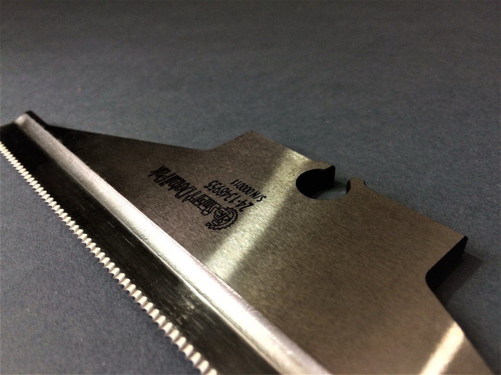 Serrated SmartDetailPak packaging blade